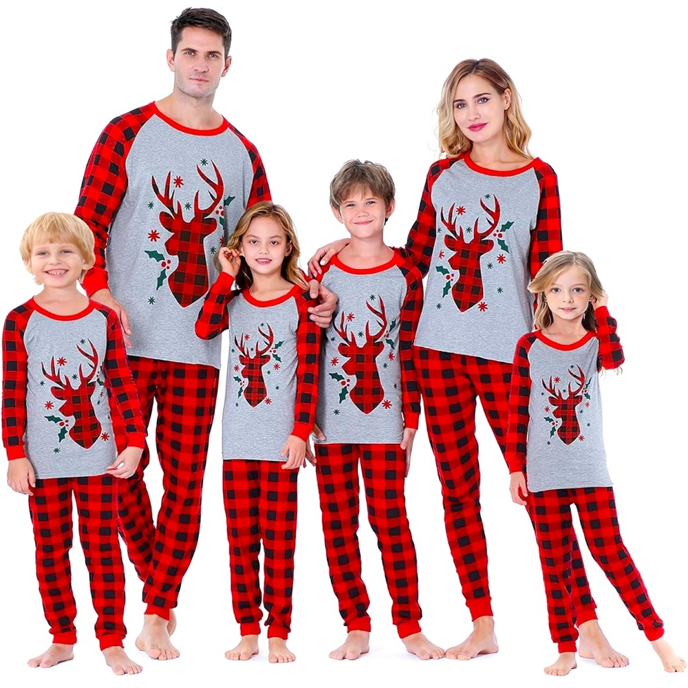 Benaive Matching Christmas Pajamas Holiday Pjs for Women Men Sleepwear